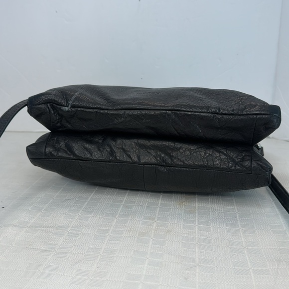 Margot Black Leather crossbody bag - Picture 5 of 9